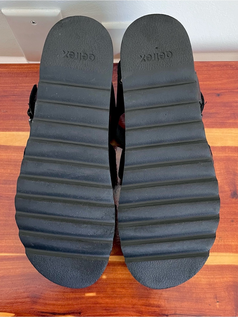Aetrex Romy Leather Sandals - Picture 4 of 5